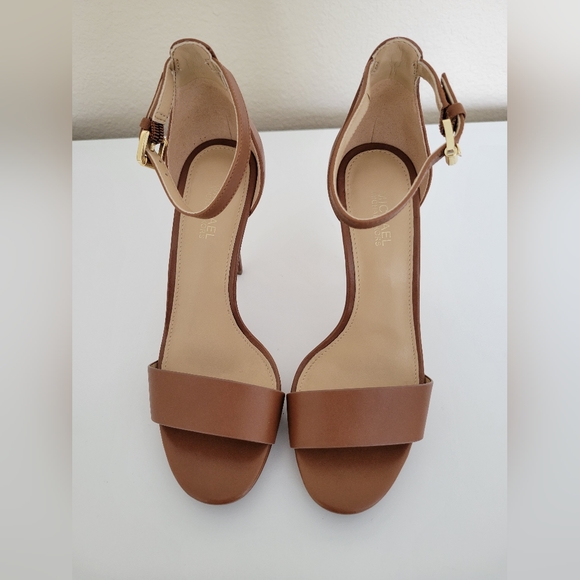 Michael Kors Leather Platform Ankle Strap Open Toe Heels Size 5 1/2 - Picture 3 of 5